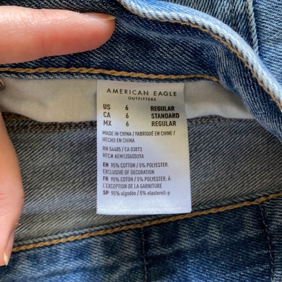 AE Mom Jean - Picture 2 of 4